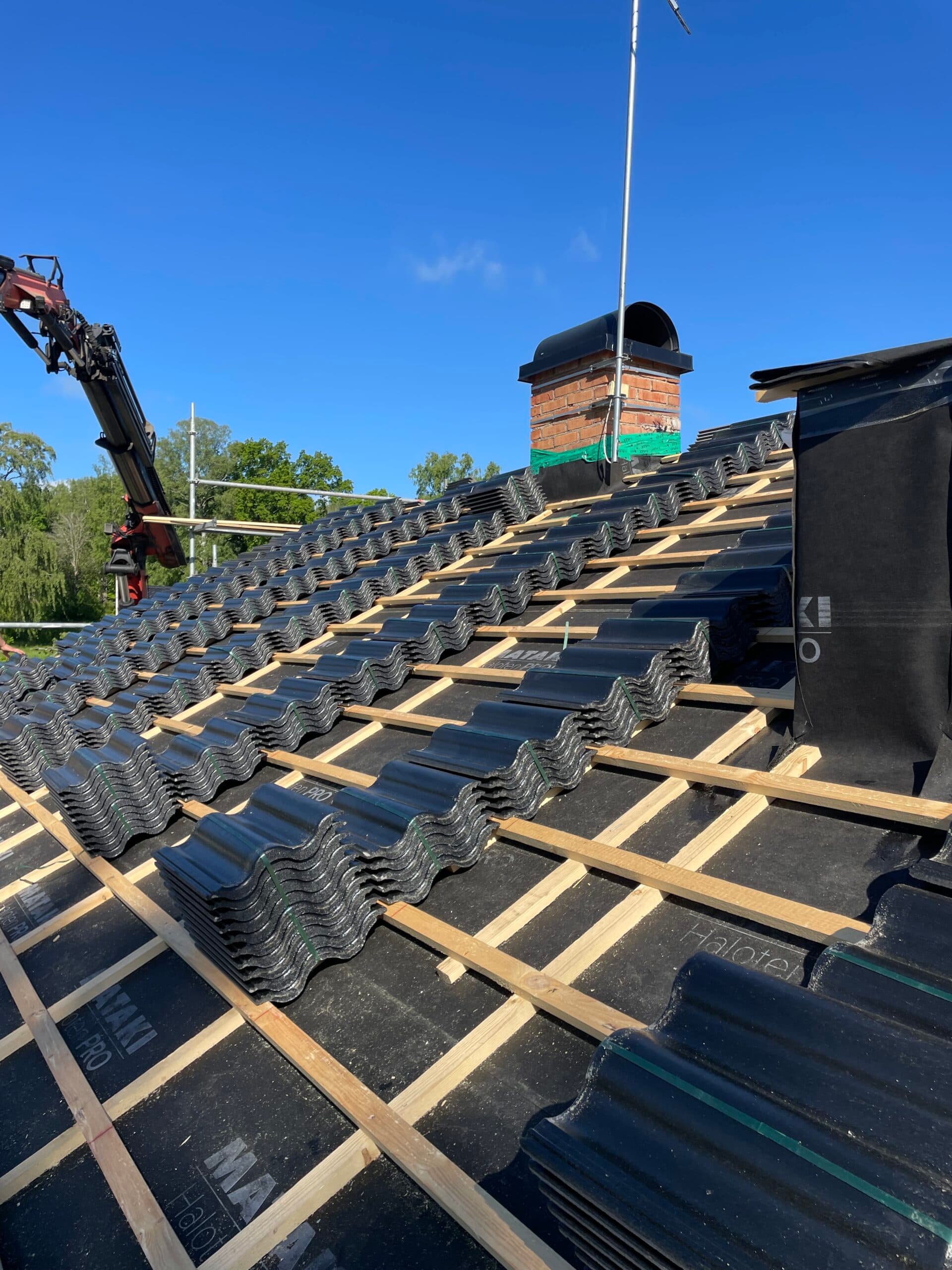 Takbyte i Linköping – gammalt tak rivs av